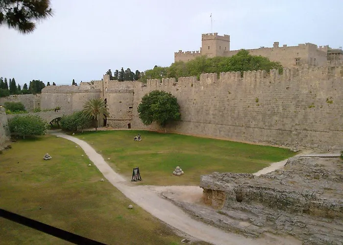 Grand Maitre Rodos Vila *